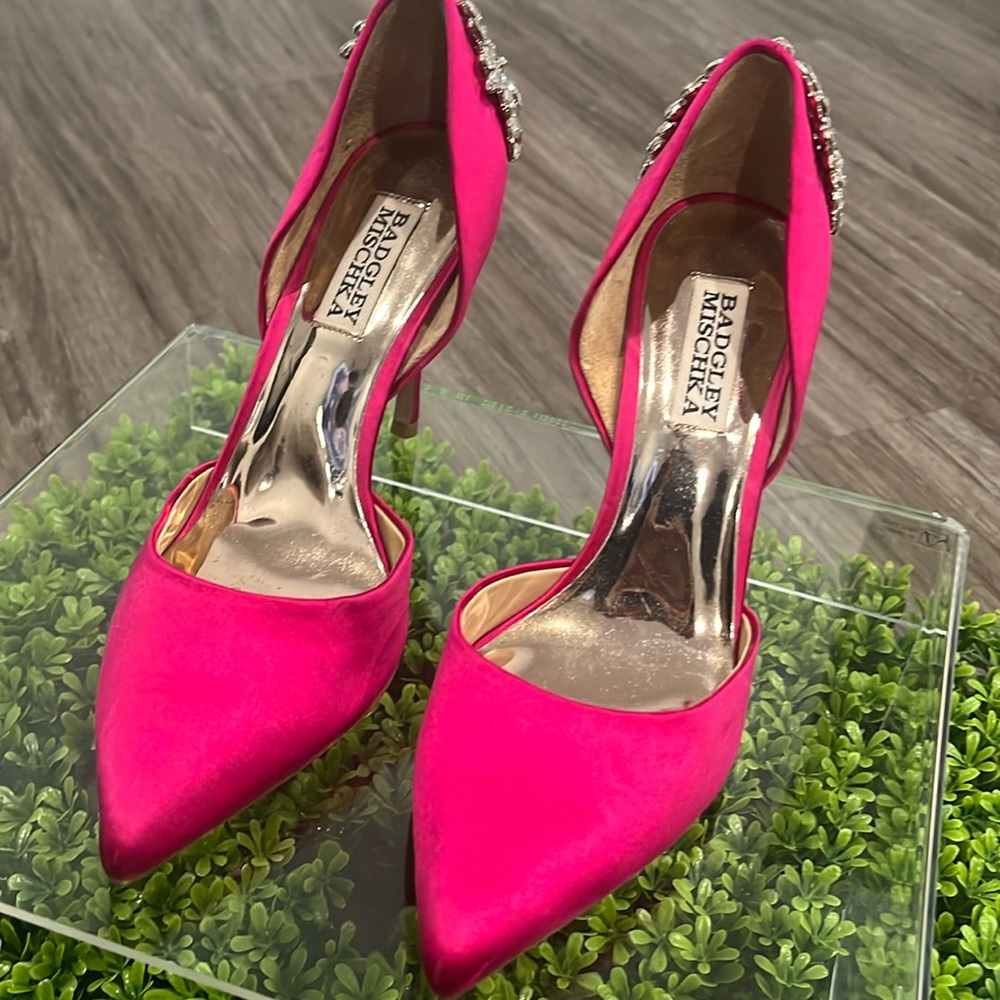 Badgley Mischka pink satin shoes